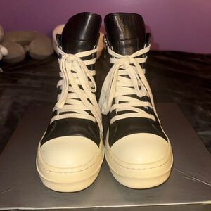 Rick Owens Women’s Black and Cream Lace-Up Ankle Boots